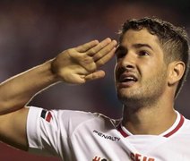 Pato está na mira de 'dois ou três clubes' da Itália, afirma empresário