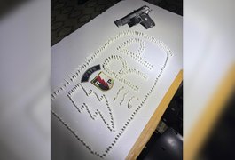 Polícia apreende simulacro e grande quantidade de drogas após perseguição no bairro Manoel Teles, em Arapiraca