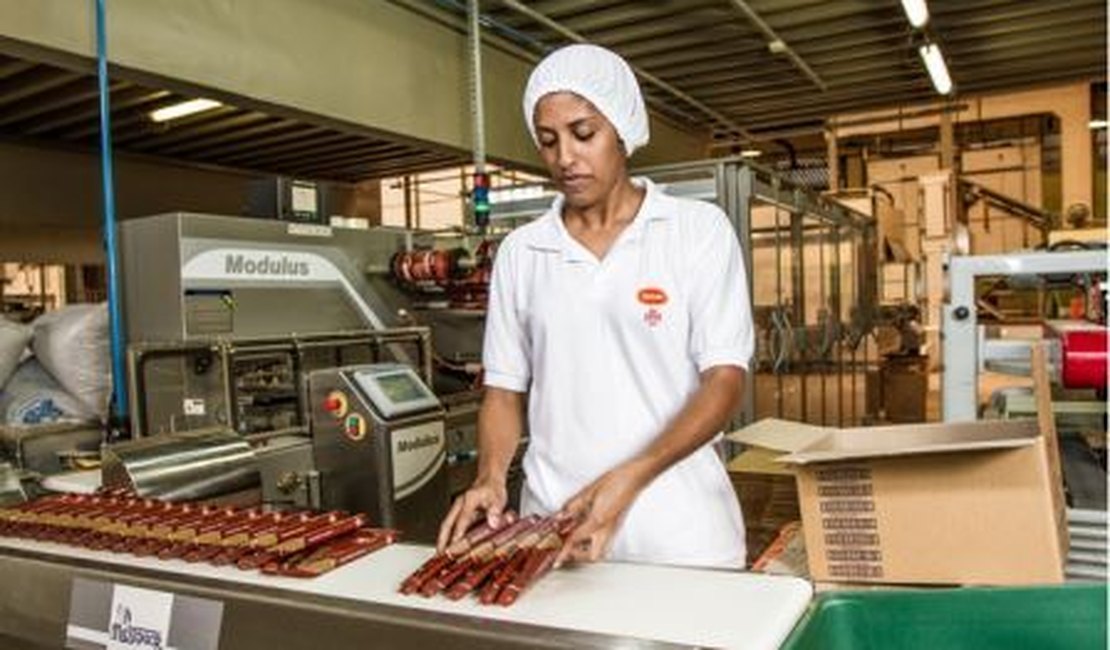 Crescimento industrial gera 14 mil empregos diretos em Alagoas
