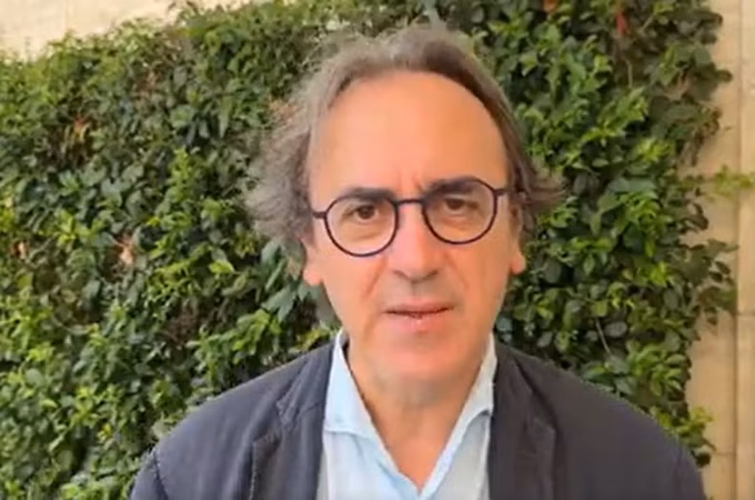 Deputado italiano diz que foi responsável por entregar endereço de Carla Zambelli à polícia