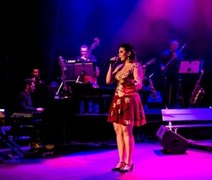 Lara Melo interpreta músicas de Chico Elpídio em teatro de Arapiraca