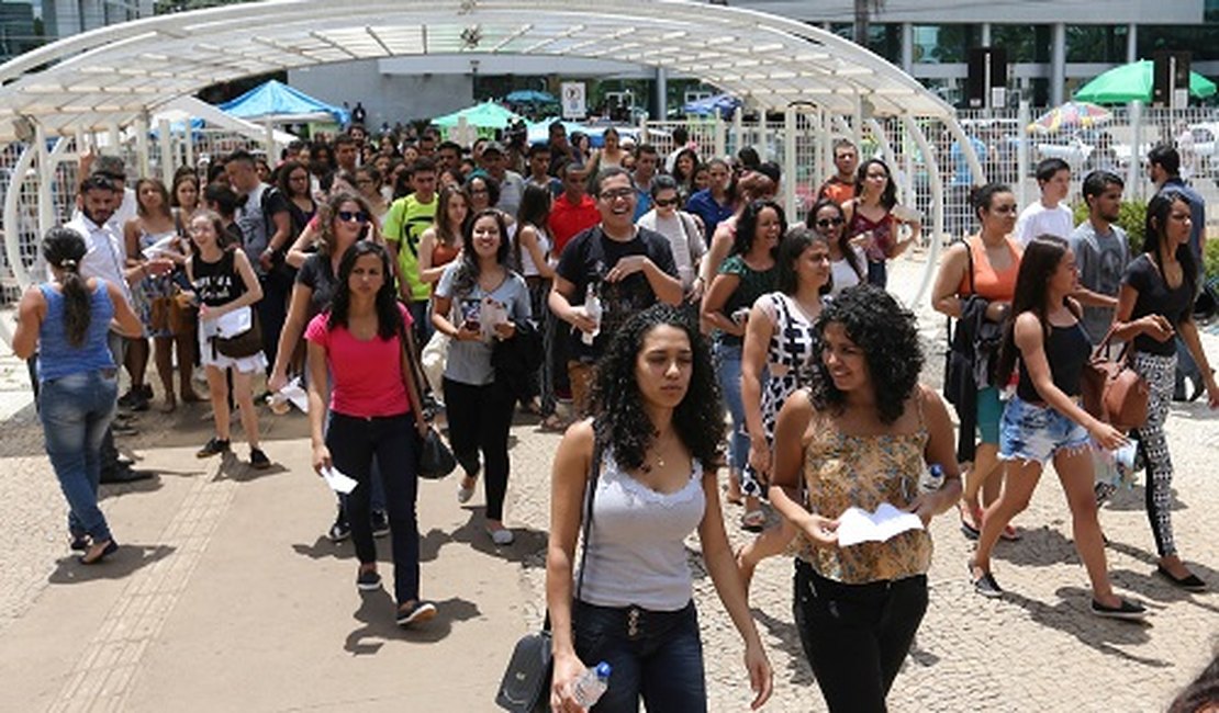 1º dia de provas do Enem: quase 5,1 milhões de candidatos deverão se submeter ao exame