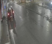 Câmera mostra homem que quebrou imagem de Padre Cícero em Campo Alegre