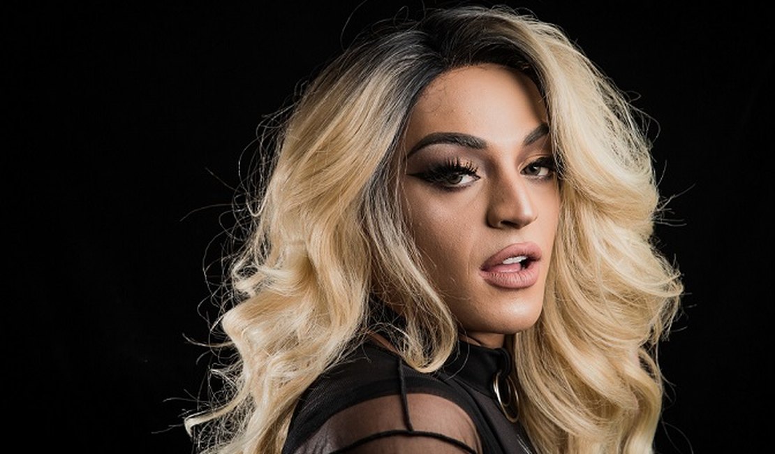 Prefeito nega show de Pabllo Vittar em festa de Penedo: ‘Fake’
