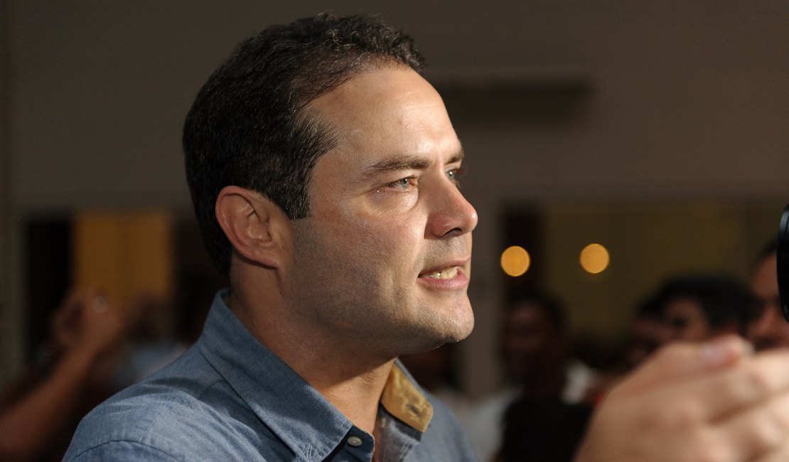 Governador de Alagoas veta aumento salarial dos deputados estaduais