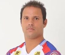 Jogador alagoano com passagens pelo futebol pernambucano morre aos 35 anos após dias internado