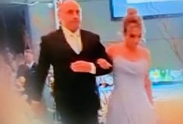 Alexandre Nardoni e Anna Carolina Jatobá comparecem a festa de casamento como padrinhos