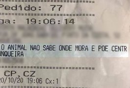 Funcionário de restaurante é demitido após xingar cliente em comanda de pedido: “Animal”