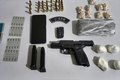 Homem é preso após ser flagrado com pistola em Arapiraca; munições e drogas foram apreendidas