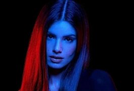 Atriz Camila Queiroz negocia retorno à Globo, para 'Verdades Secretas 3'