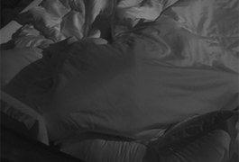 BBB15: Após briga, Fernando e Amanda tem noite quente na cama