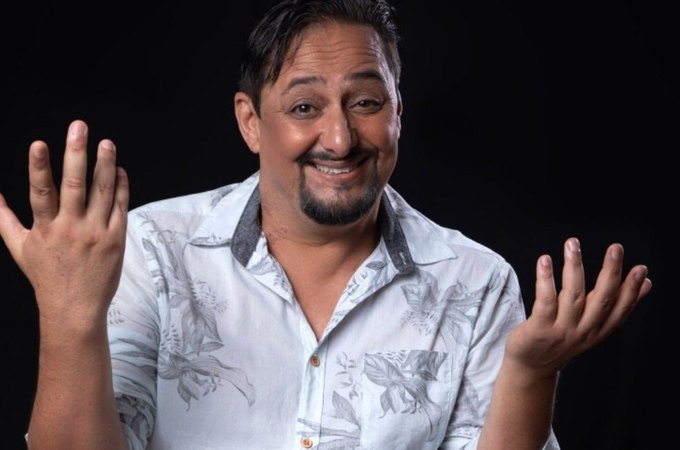 Ator e dublador morre aos 55 anos após cair da laje de casa