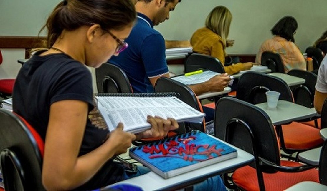 Mais de 14 mil candidatos farão o concurso da Educação neste domingo