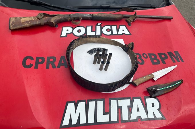 PM apreende duas armas de fogo e drogas, em Arapiraca e Limoeiro de Anadia
