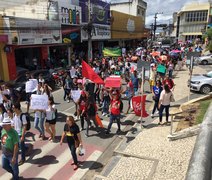 Vídeo. Estudantes e professores fazem ato contra os cortes do governo na educação, em Arapiraca