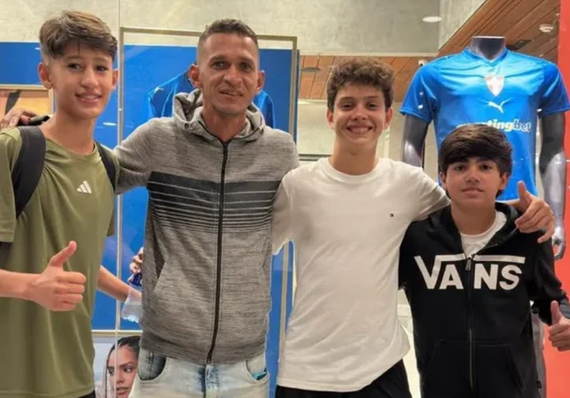 Três jovens jogadores alagoanos viajam para SP e fazem testes no CT do Palmeiras