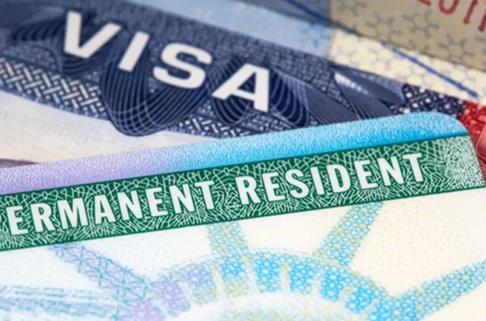 Governo Trump congela emissão de vistos para cidadãos do Brasil e de mais 74 países