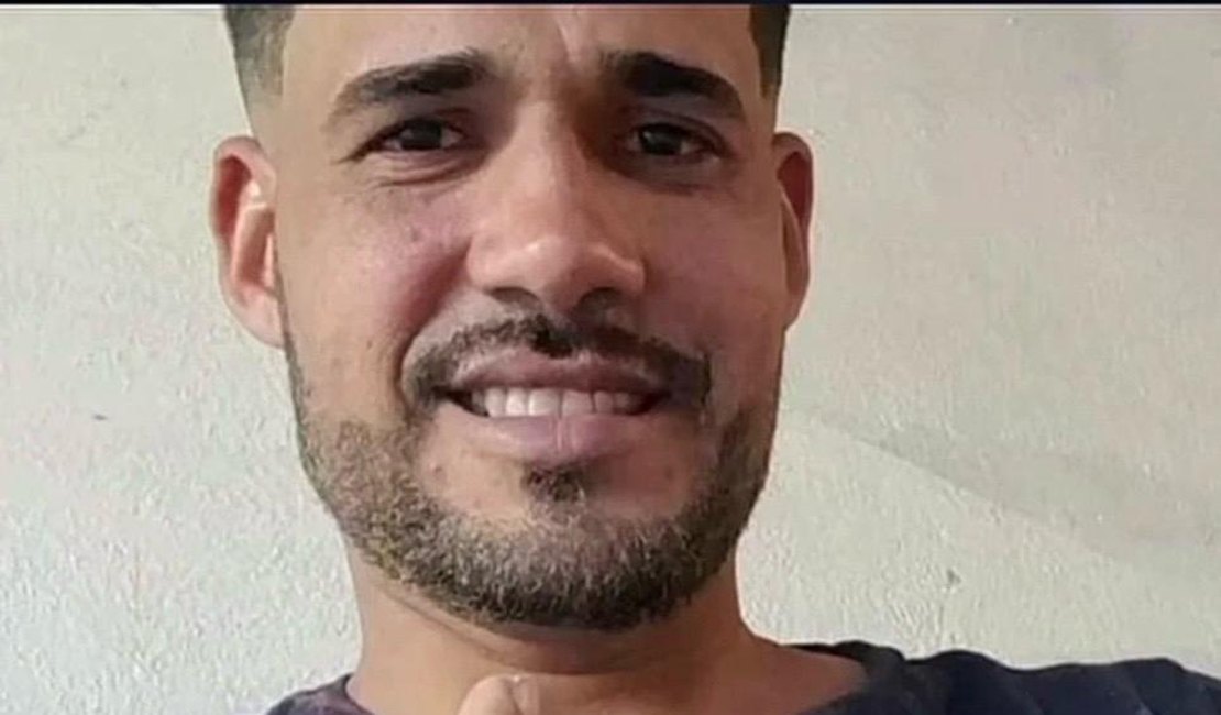 Motociclista, que transportava frango, encontrado morto na AL 101 Sul, em Penedo, foi assassinado