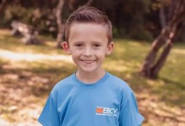 Menino de 7 anos morre atingido por poste de madeira no RS