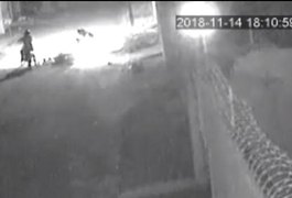 Vídeo. Câmera de segurança flagra assalto no bairro Arnon de Melo, em Arapiraca