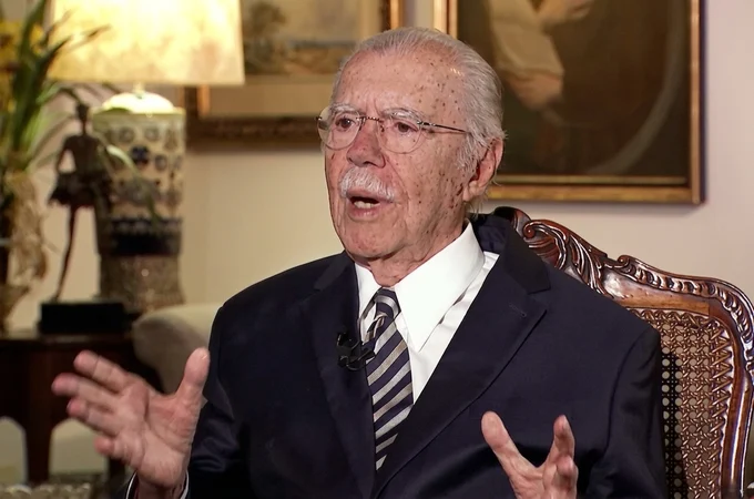 Ex-presidente José Sarney segue internado em hospital de São Paulo