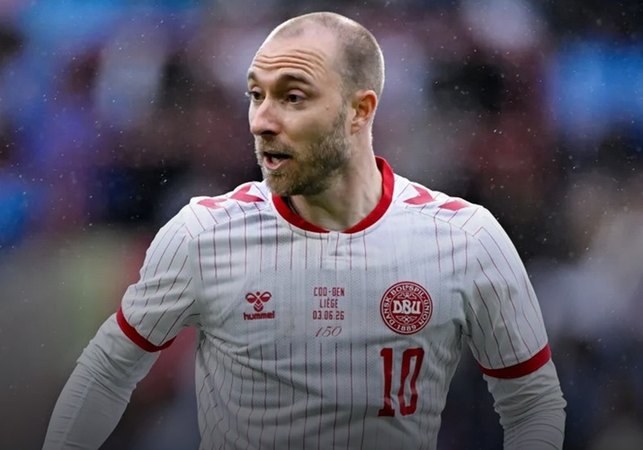 Eriksen deve ter alta 'rapidamente', diz federação da Dinamarca após novo desmaio do jogador