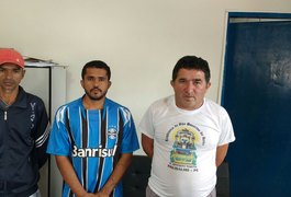 Suspeitos de porte ilegal de arma de fogo e tráfico de drogas são detidos