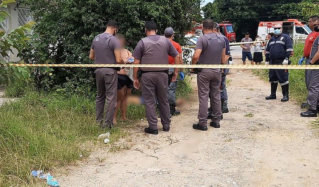 Discussão entre casal termina em queda e morte de homem