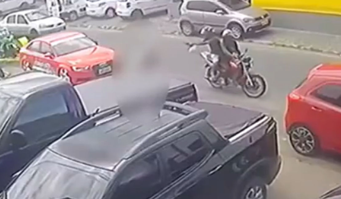 Homem baleado enquanto seguia para o trabalho morre após quatro dias internado, em Maceió