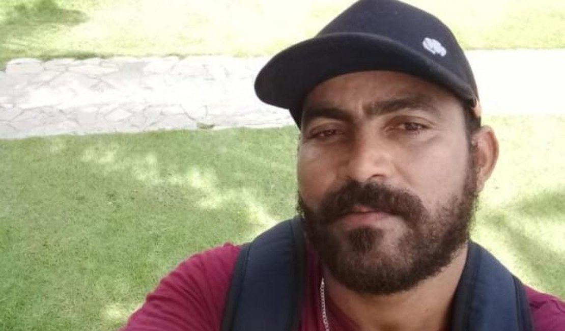 Colisão entre carro e moto deixa vítima fatal no Centro de Junqueiro