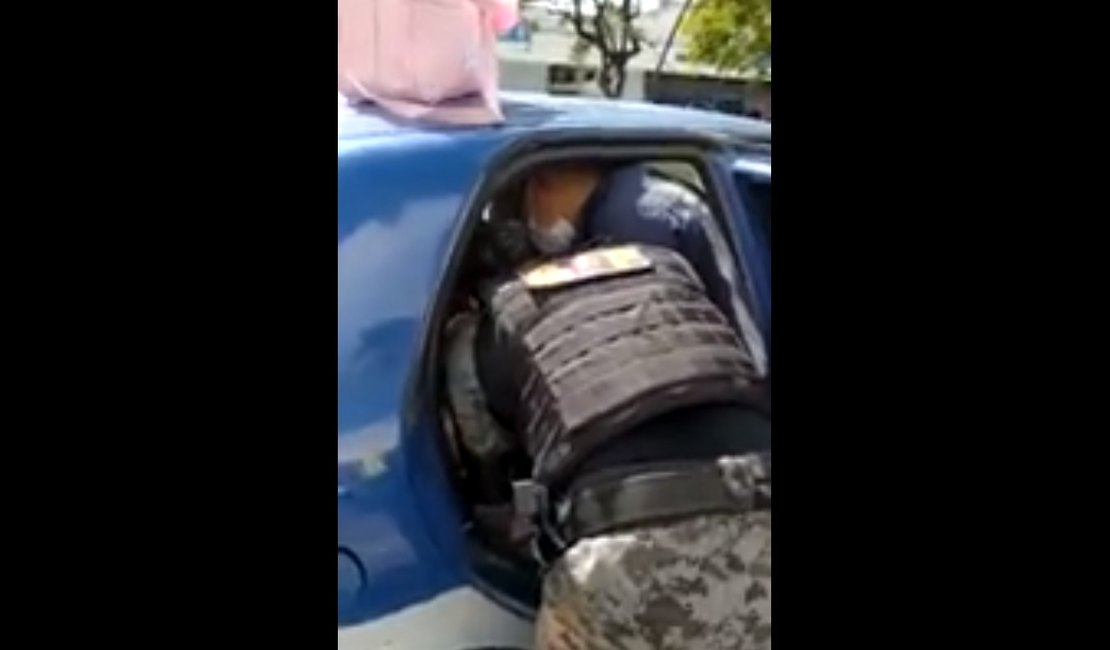 PM da Rádio Patrulha faz parto dentro de veículo, em meio ao trânsito de Maceió