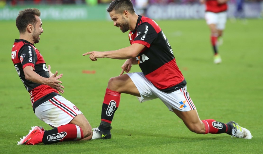 Com golaços, Flamengo vence fácil e deixa o SP na zona de rebaixamento