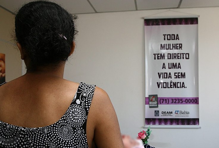 Senado aprova novas leis para diminuir violência contra mulheres