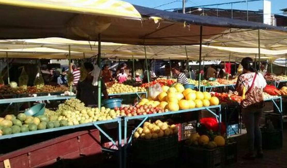 Prefeitura setoriza feira livre do Mercado Público