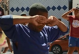 Pai chora ao afirmar que corpo encontrado em Coqueiro Seco é do filho desaparecido