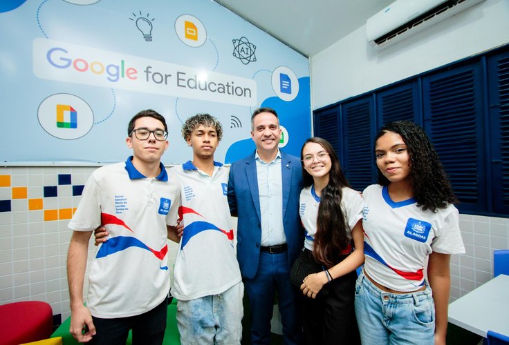 Governo de Alagoas entrega em Batalha a primeira Sala Google da rede pública estadual