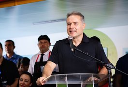 Programa de creches avança e pode gerar até 6 mil empregos em Alagoas, celebra Renan Filho