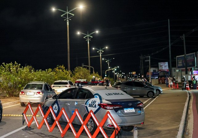 Polícia prende 16 condutores alcoolizados no final de semana de prévias