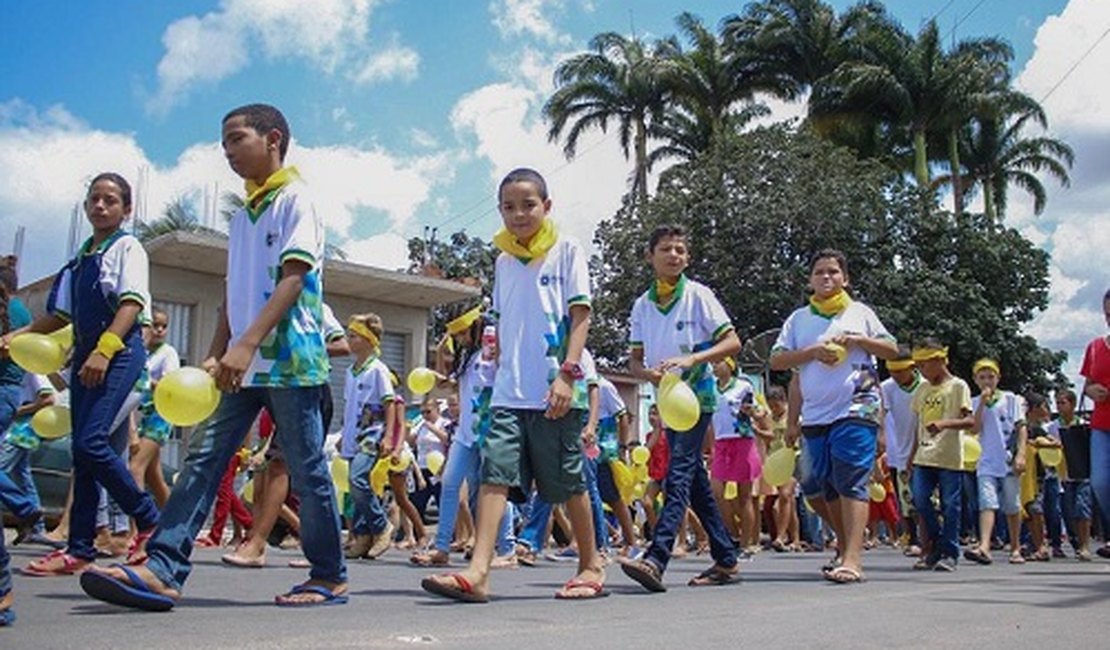 Em Girau do Ponciano, caminhada chama atenção para valorização da vida