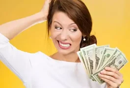 Não consegue juntar dinheiro? A culpa pode ser do seu signo