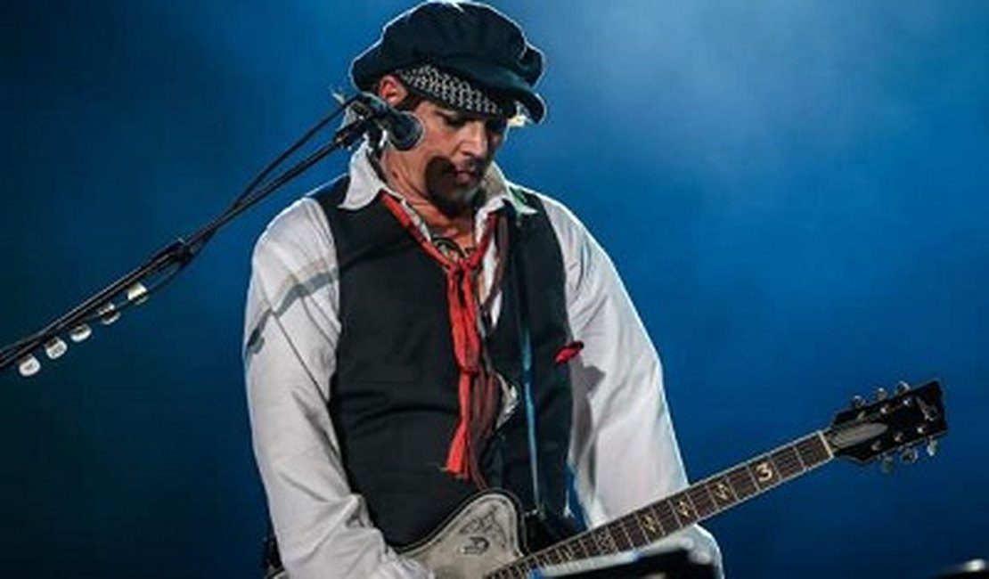 Johnny Depp faz show no Rock in Rio com visual inspirado no pirata Jack Sparrow