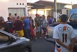 Colisão entre motos deixa homem ferido em estado grave e outro perde dedo, em Arapiraca