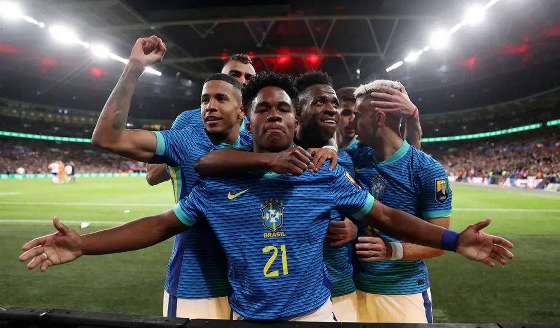 Com gol de Endrick, Brasil vence a Inglaterra na estreia de Dorival Júnior na Seleção Brasileira