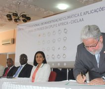 Ufal assina acordo internacional para estudos na área de Geociências Ambientais