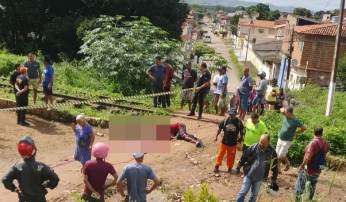 Homem baleado perto da passarela de Palmeira dos Índios morreu momentos depois do crime