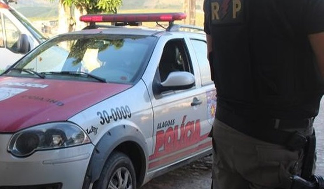 Suspeito de agressão contra companheira foge com criança no colo e é alcançado pela PM,  em Arapiraca