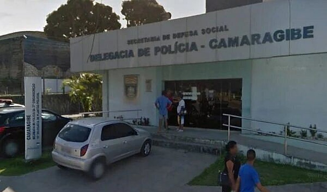 Homem armado invade casa, rouba e estupra mulher e filha em Pernambuco