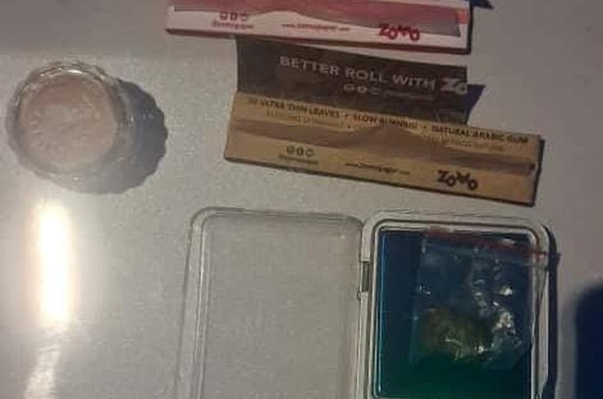 Jovem é flagrado com maconha durante patrulhamento da Cavalaria em Arapiraca