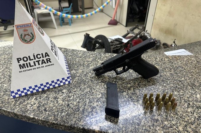 Menina de 10 anos é morta após carro onde estava com o pai ser alvo de tiros em Belford Roxo; suspeito é preso