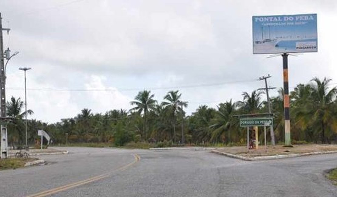 Criminosos rendem motorista e roubam caminhonete na Praia do Peba